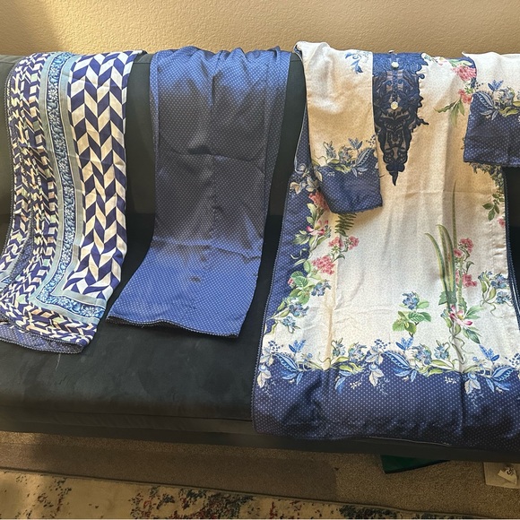 Pakistani Designer Sobia Nazir Silk outfit - Picture 6 of 8